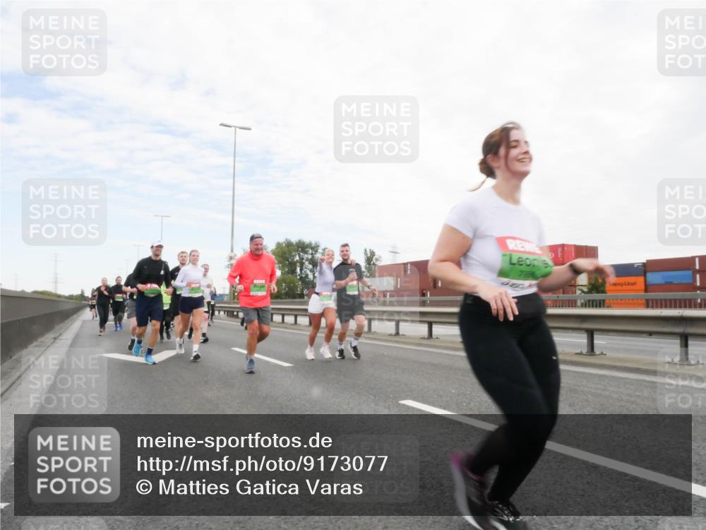 03.10.2025 - Köhlbrandbrückenlauf Matties Gatica Varas http://msf.ph/oto/9173077 03.10.2025 15:23:46 Position 3 7996 meine-sportfotos.de