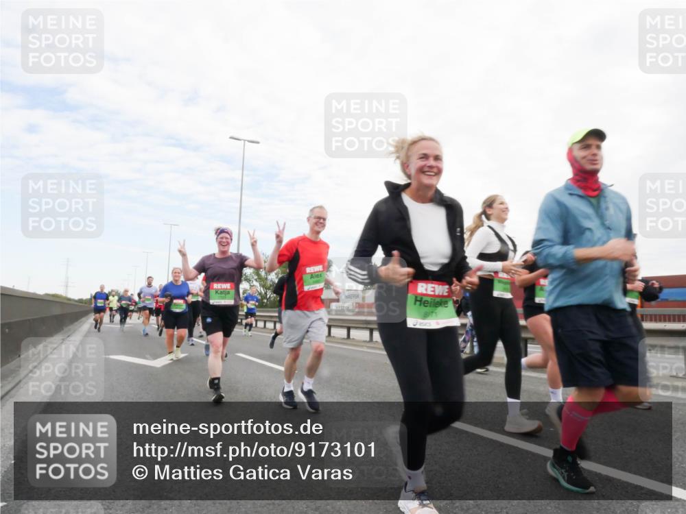 03.10.2025 - Köhlbrandbrückenlauf Matties Gatica Varas http://msf.ph/oto/9173101 03.10.2025 15:23:58 Position 3 8171 meine-sportfotos.de