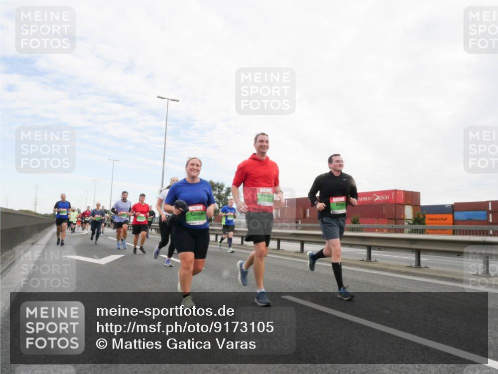 03.10.2025 - Köhlbrandbrückenlauf Matties Gatica Varas http://msf.ph/oto/9173105 03.10.2025 15:24:00 Position 3  meine-sportfotos.de