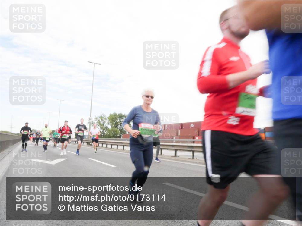 03.10.2025 - Köhlbrandbrückenlauf Matties Gatica Varas http://msf.ph/oto/9173114 03.10.2025 15:24:04 Position 3  meine-sportfotos.de