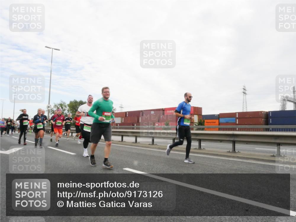 03.10.2025 - Köhlbrandbrückenlauf Matties Gatica Varas http://msf.ph/oto/9173126 03.10.2025 15:24:10 Position 3  meine-sportfotos.de