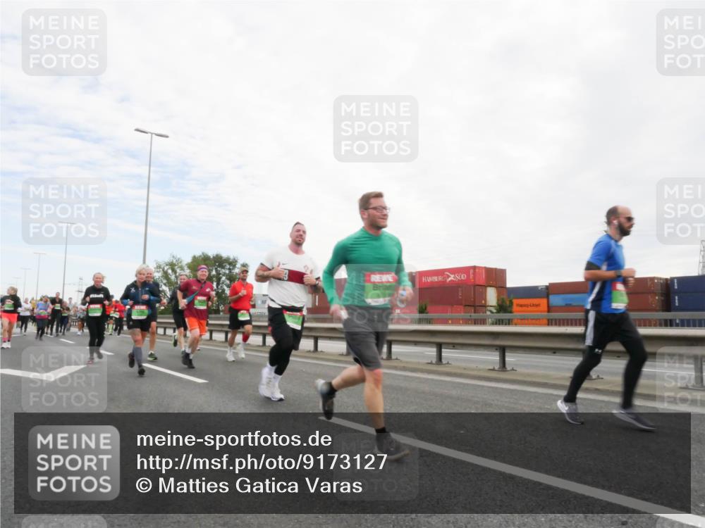 03.10.2025 - Köhlbrandbrückenlauf Matties Gatica Varas http://msf.ph/oto/9173127 03.10.2025 15:24:11 Position 3  meine-sportfotos.de