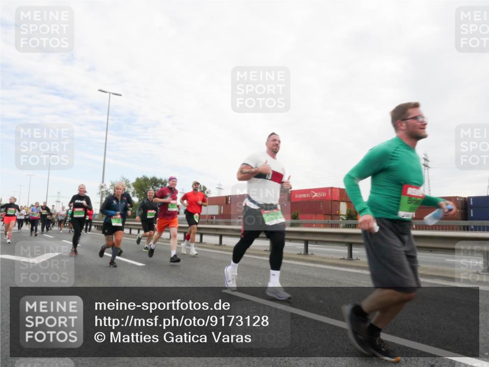 03.10.2025 - Köhlbrandbrückenlauf Matties Gatica Varas http://msf.ph/oto/9173128 03.10.2025 15:24:11 Position 3  meine-sportfotos.de
