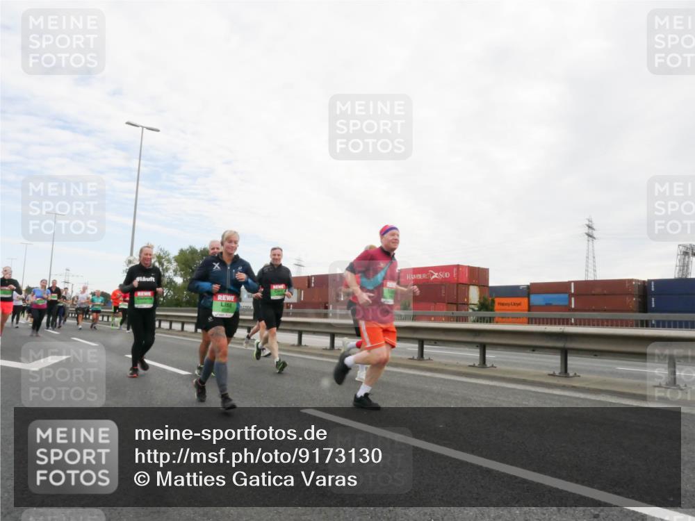 03.10.2025 - Köhlbrandbrückenlauf Matties Gatica Varas http://msf.ph/oto/9173130 03.10.2025 15:24:12 Position 3  meine-sportfotos.de
