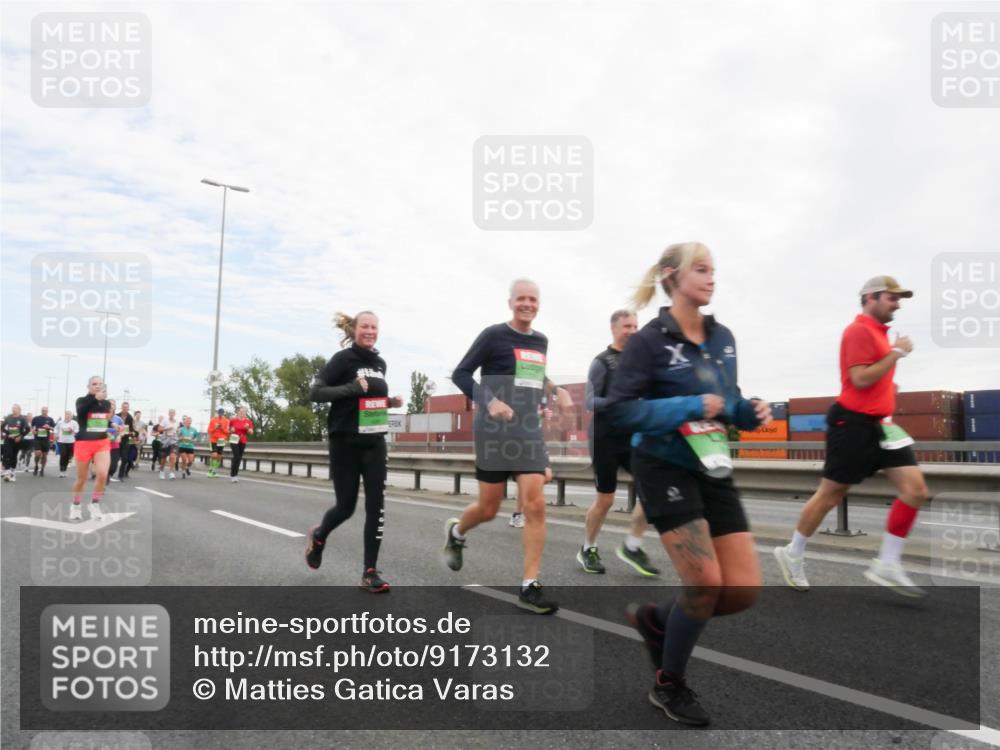 03.10.2025 - Köhlbrandbrückenlauf Matties Gatica Varas http://msf.ph/oto/9173132 03.10.2025 15:24:13 Position 3  meine-sportfotos.de