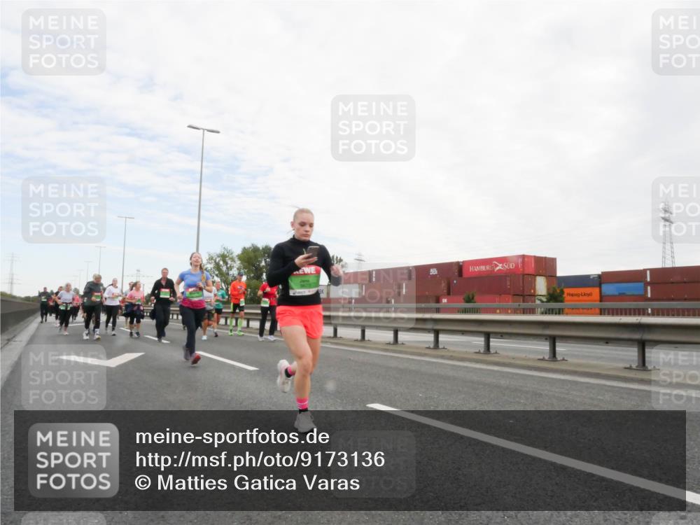 03.10.2025 - Köhlbrandbrückenlauf Matties Gatica Varas http://msf.ph/oto/9173136 03.10.2025 15:24:15 Position 3  meine-sportfotos.de