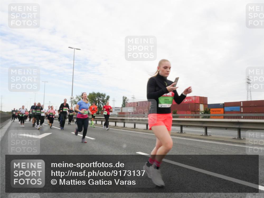 03.10.2025 - Köhlbrandbrückenlauf Matties Gatica Varas http://msf.ph/oto/9173137 03.10.2025 15:24:16 Position 3  meine-sportfotos.de