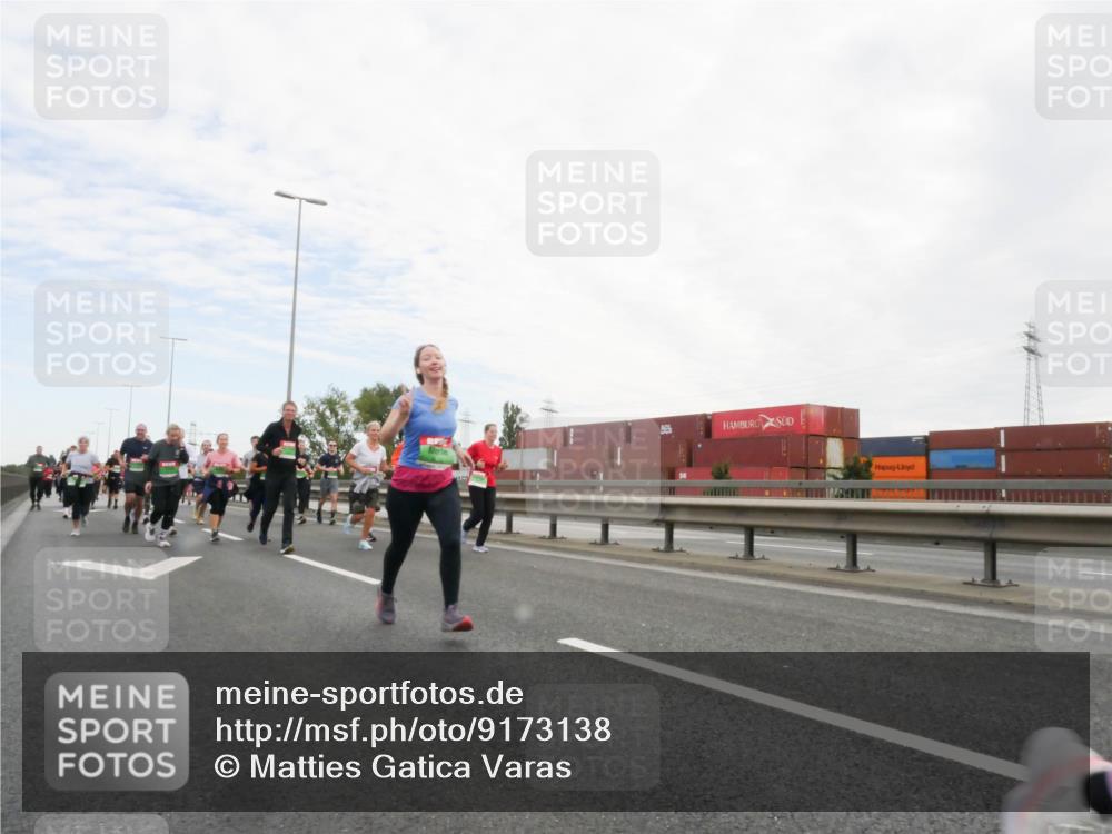 03.10.2025 - Köhlbrandbrückenlauf Matties Gatica Varas http://msf.ph/oto/9173138 03.10.2025 15:24:16 Position 3  meine-sportfotos.de
