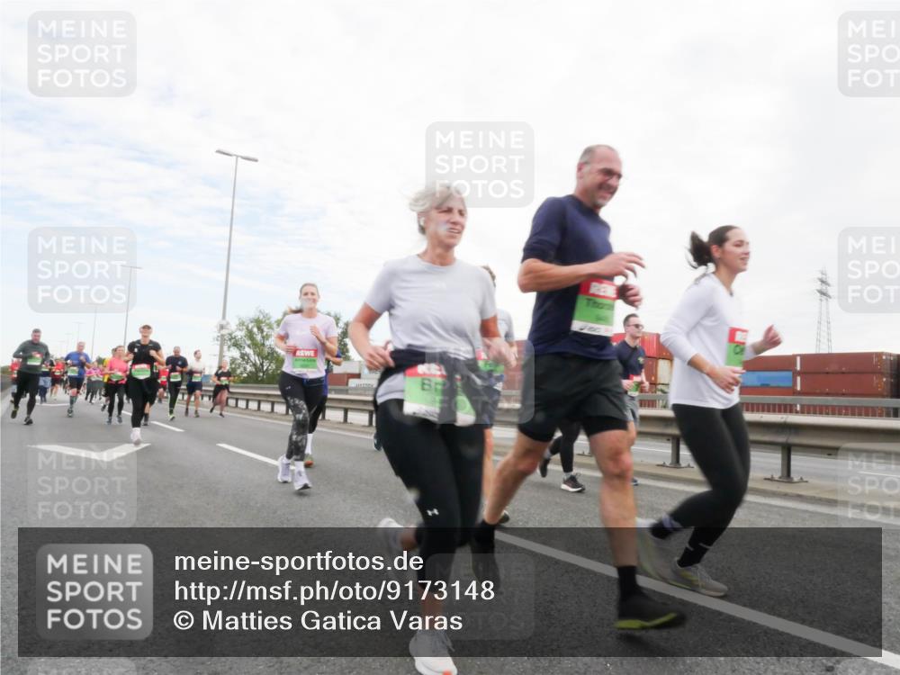 03.10.2025 - Köhlbrandbrückenlauf Matties Gatica Varas http://msf.ph/oto/9173148 03.10.2025 15:24:21 Position 3  meine-sportfotos.de