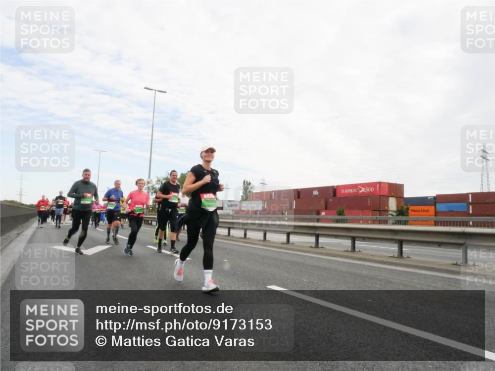 03.10.2025 - Köhlbrandbrückenlauf Matties Gatica Varas http://msf.ph/oto/9173153 03.10.2025 15:24:23 Position 3  meine-sportfotos.de