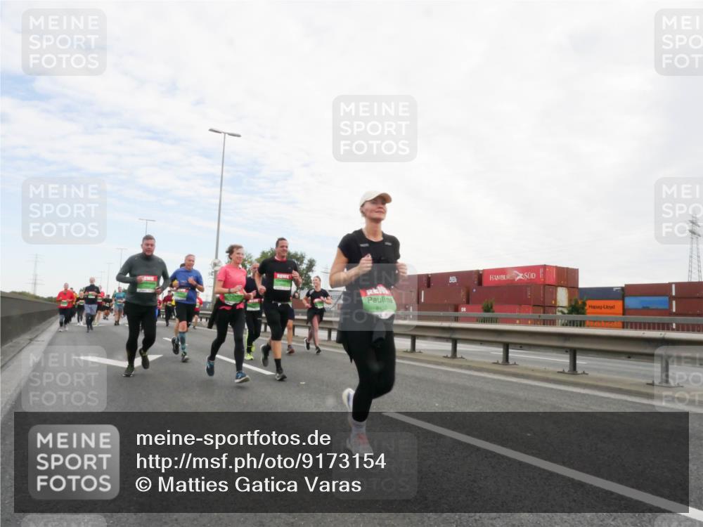 03.10.2025 - Köhlbrandbrückenlauf Matties Gatica Varas http://msf.ph/oto/9173154 03.10.2025 15:24:24 Position 3 8152 meine-sportfotos.de
