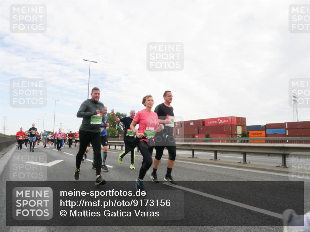 03.10.2025 - Köhlbrandbrückenlauf Matties Gatica Varas http://msf.ph/oto/9173156 03.10.2025 15:24:25 Position 3  meine-sportfotos.de