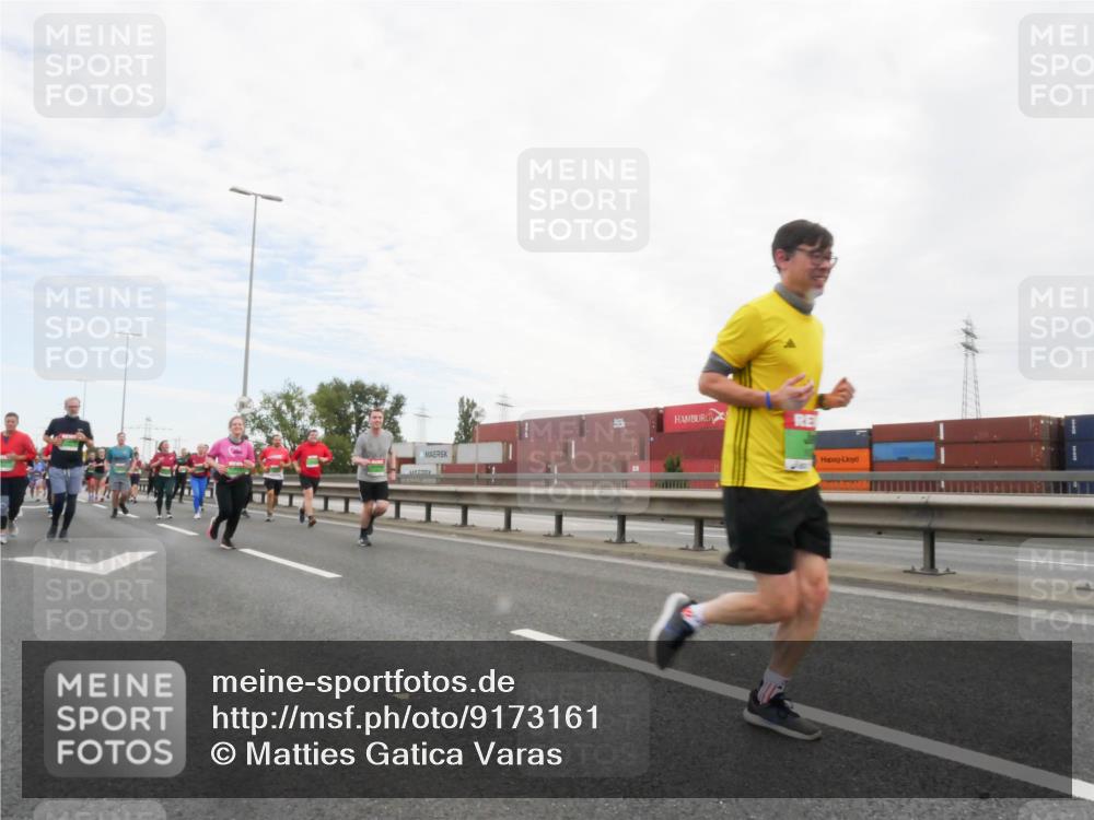 03.10.2025 - Köhlbrandbrückenlauf Matties Gatica Varas http://msf.ph/oto/9173161 03.10.2025 15:24:27 Position 3  meine-sportfotos.de