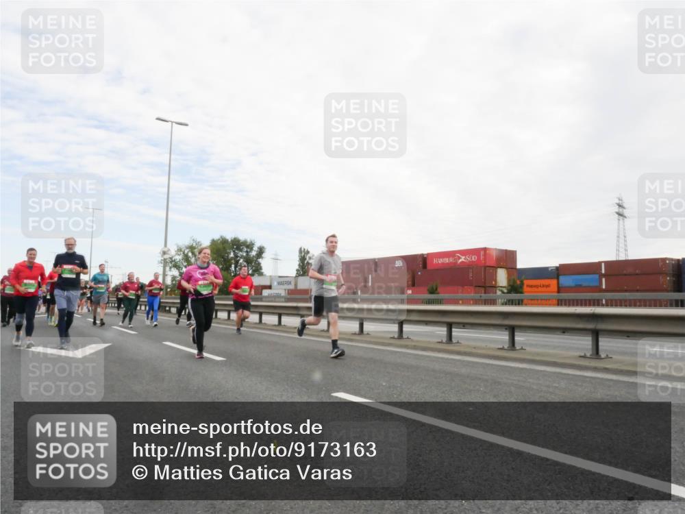03.10.2025 - Köhlbrandbrückenlauf Matties Gatica Varas http://msf.ph/oto/9173163 03.10.2025 15:24:28 Position 3  meine-sportfotos.de
