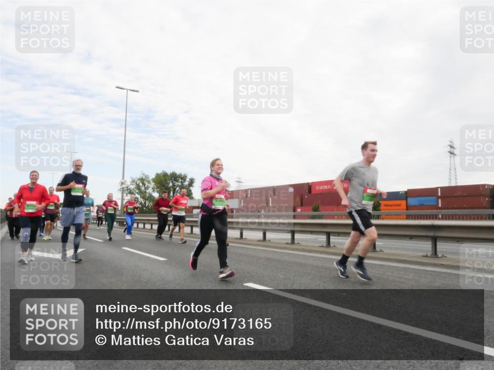 03.10.2025 - Köhlbrandbrückenlauf Matties Gatica Varas http://msf.ph/oto/9173165 03.10.2025 15:24:29 Position 3  meine-sportfotos.de
