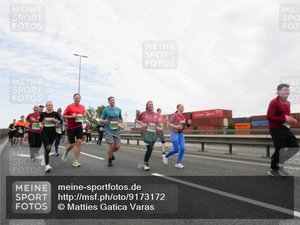 03.10.2025 - Köhlbrandbrückenlauf Matties Gatica Varas http://msf.ph/oto/9173172 03.10.2025 15:24:33 Position 3  meine-sportfotos.de
