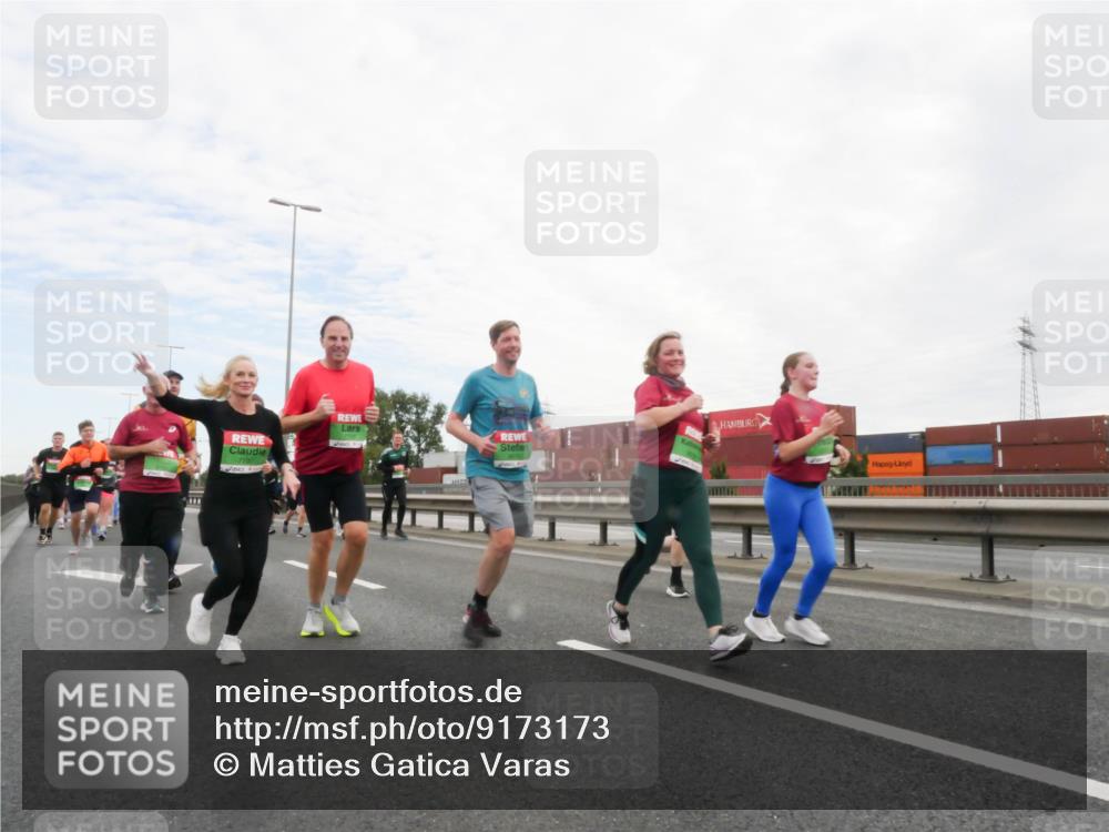 03.10.2025 - Köhlbrandbrückenlauf Matties Gatica Varas http://msf.ph/oto/9173173 03.10.2025 15:24:33 Position 3  meine-sportfotos.de