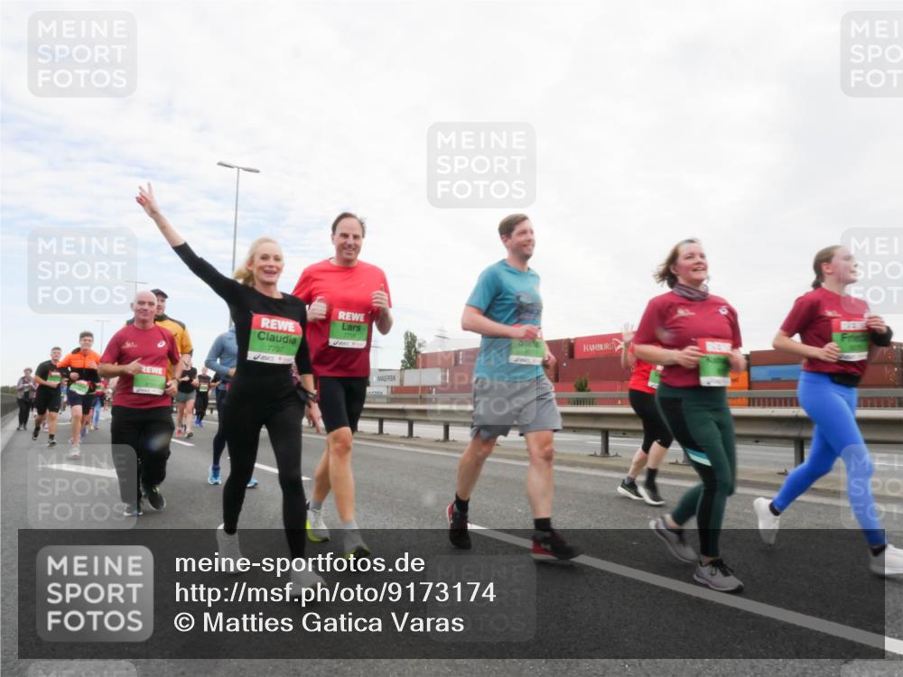 03.10.2025 - Köhlbrandbrückenlauf Matties Gatica Varas http://msf.ph/oto/9173174 03.10.2025 15:24:34 Position 3 7707 meine-sportfotos.de