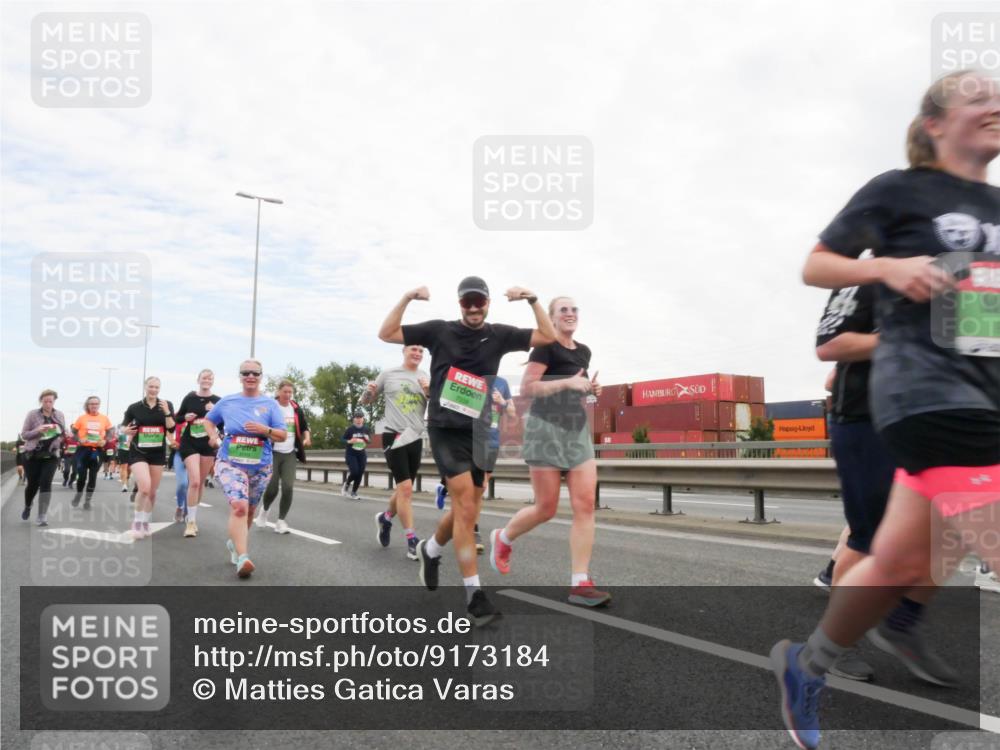 03.10.2025 - Köhlbrandbrückenlauf Matties Gatica Varas http://msf.ph/oto/9173184 03.10.2025 15:24:38 Position 3  meine-sportfotos.de