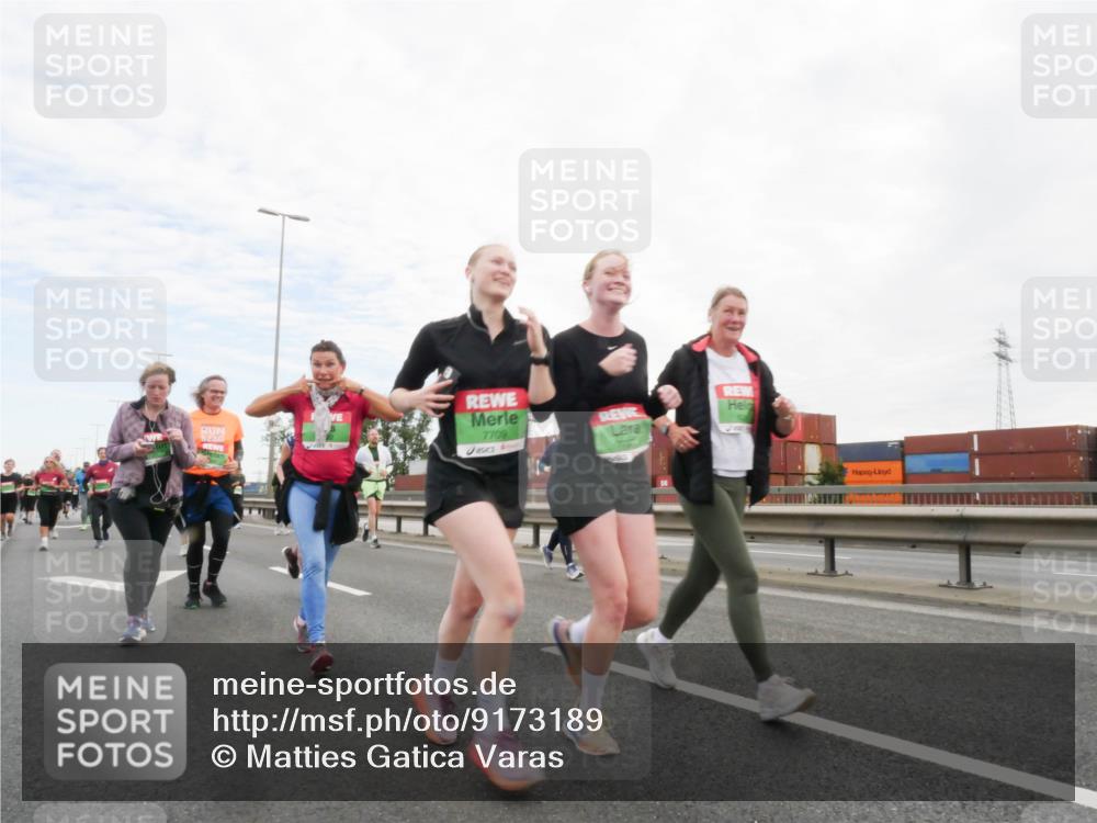 03.10.2025 - Köhlbrandbrückenlauf Matties Gatica Varas http://msf.ph/oto/9173189 03.10.2025 15:24:41 Position 3 7709 meine-sportfotos.de