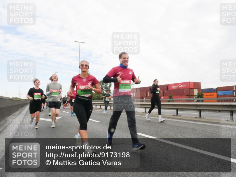 03.10.2025 - Köhlbrandbrückenlauf Matties Gatica Varas http://msf.ph/oto/9173198 03.10.2025 15:24:45 Position 3 9541 meine-sportfotos.de