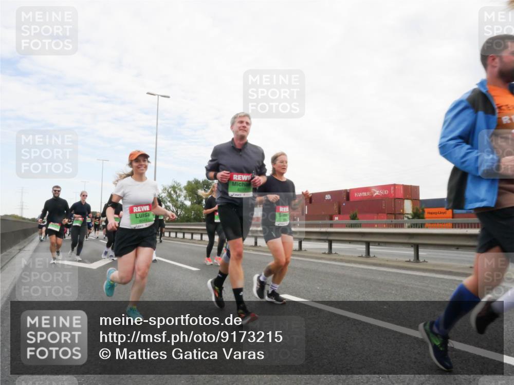 03.10.2025 - Köhlbrandbrückenlauf Matties Gatica Varas http://msf.ph/oto/9173215 03.10.2025 15:24:54 Position 3 8044 meine-sportfotos.de