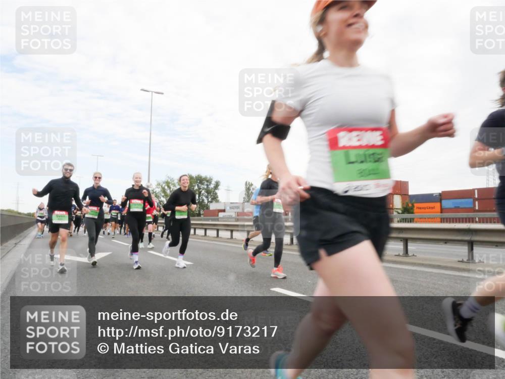 03.10.2025 - Köhlbrandbrückenlauf Matties Gatica Varas http://msf.ph/oto/9173217 03.10.2025 15:24:55 Position 3  meine-sportfotos.de