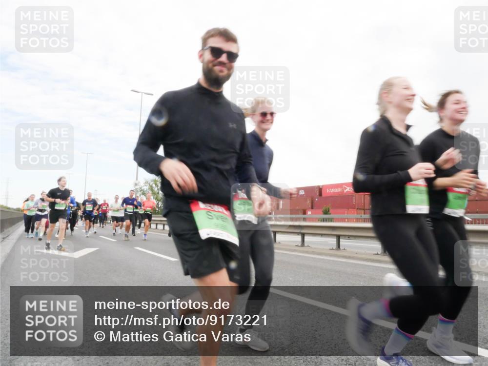 03.10.2025 - Köhlbrandbrückenlauf Matties Gatica Varas http://msf.ph/oto/9173221 03.10.2025 15:24:56 Position 3  meine-sportfotos.de