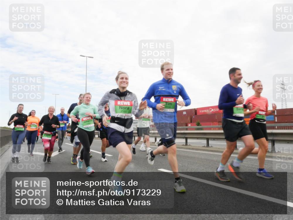 03.10.2025 - Köhlbrandbrückenlauf Matties Gatica Varas http://msf.ph/oto/9173229 03.10.2025 15:25:00 Position 3 7750 meine-sportfotos.de