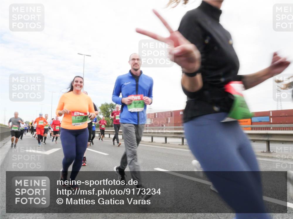 03.10.2025 - Köhlbrandbrückenlauf Matties Gatica Varas http://msf.ph/oto/9173234 03.10.2025 15:25:03 Position 3 7156 meine-sportfotos.de