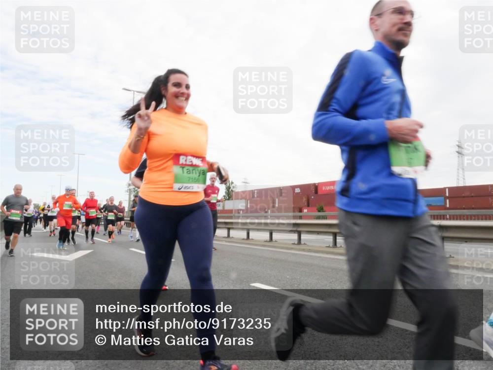 03.10.2025 - Köhlbrandbrückenlauf Matties Gatica Varas http://msf.ph/oto/9173235 03.10.2025 15:25:03 Position 3 7156 meine-sportfotos.de