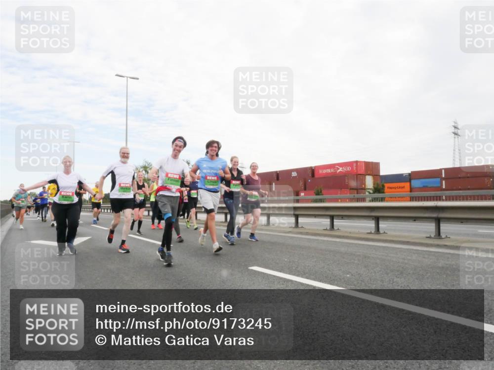 03.10.2025 - Köhlbrandbrückenlauf Matties Gatica Varas http://msf.ph/oto/9173245 03.10.2025 15:25:08 Position 3  meine-sportfotos.de