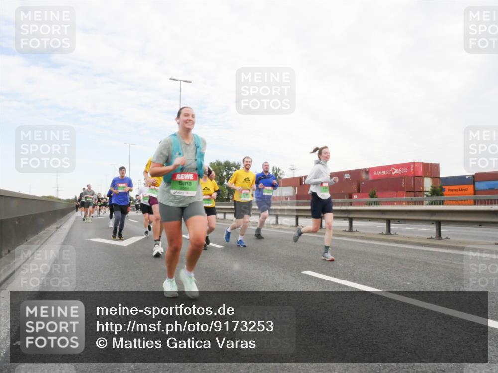 03.10.2025 - Köhlbrandbrückenlauf Matties Gatica Varas http://msf.ph/oto/9173253 03.10.2025 15:25:13 Position 3  meine-sportfotos.de
