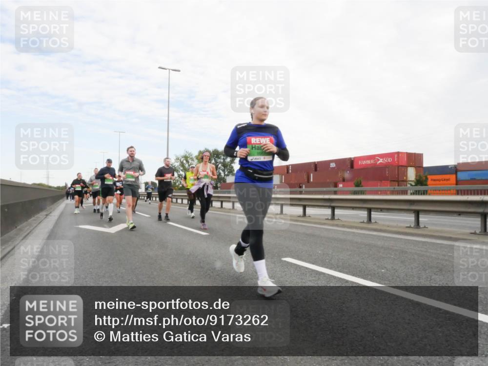 03.10.2025 - Köhlbrandbrückenlauf Matties Gatica Varas http://msf.ph/oto/9173262 03.10.2025 15:25:17 Position 3  meine-sportfotos.de