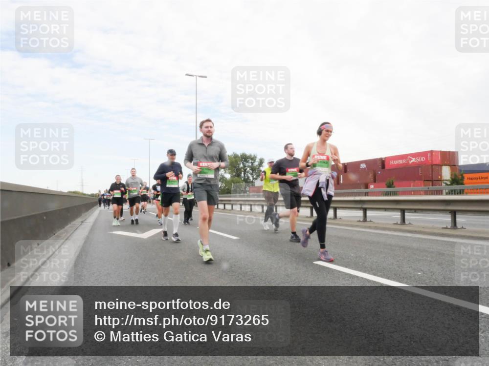 03.10.2025 - Köhlbrandbrückenlauf Matties Gatica Varas http://msf.ph/oto/9173265 03.10.2025 15:25:18 Position 3  meine-sportfotos.de