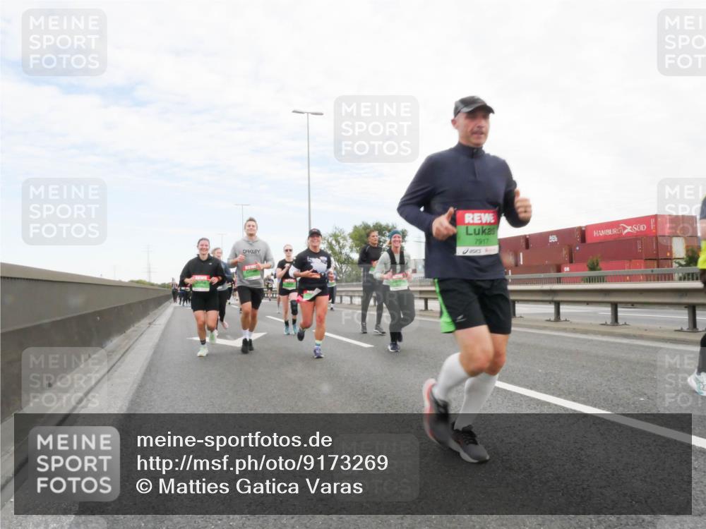 03.10.2025 - Köhlbrandbrückenlauf Matties Gatica Varas http://msf.ph/oto/9173269 03.10.2025 15:25:20 Position 3 7917 meine-sportfotos.de