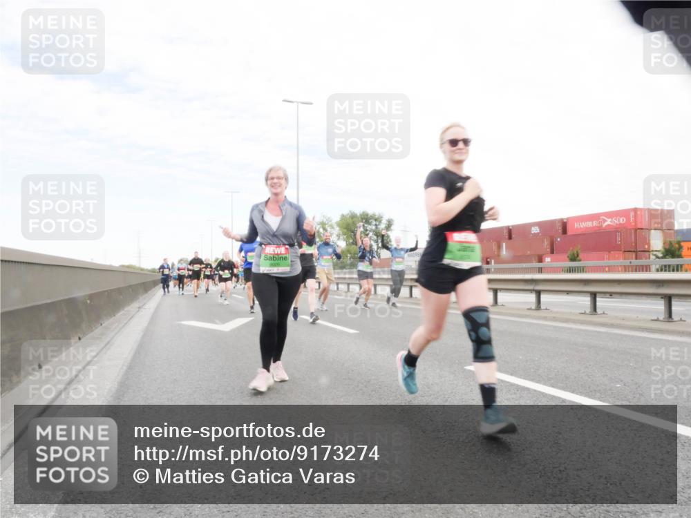 03.10.2025 - Köhlbrandbrückenlauf Matties Gatica Varas http://msf.ph/oto/9173274 03.10.2025 15:25:22 Position 3  meine-sportfotos.de