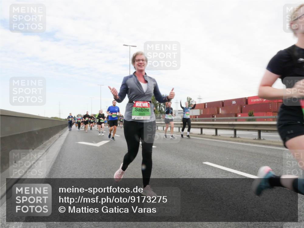 03.10.2025 - Köhlbrandbrückenlauf Matties Gatica Varas http://msf.ph/oto/9173275 03.10.2025 15:25:23 Position 3 9026 meine-sportfotos.de