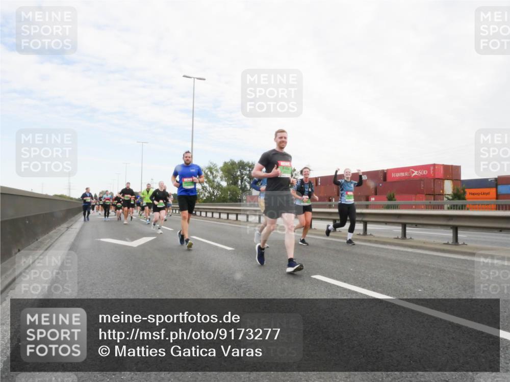 03.10.2025 - Köhlbrandbrückenlauf Matties Gatica Varas http://msf.ph/oto/9173277 03.10.2025 15:25:24 Position 3  meine-sportfotos.de