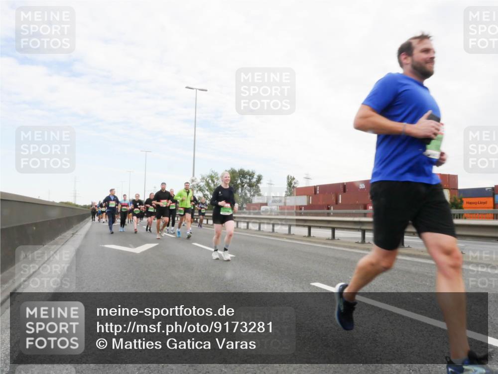 03.10.2025 - Köhlbrandbrückenlauf Matties Gatica Varas http://msf.ph/oto/9173281 03.10.2025 15:25:26 Position 3  meine-sportfotos.de