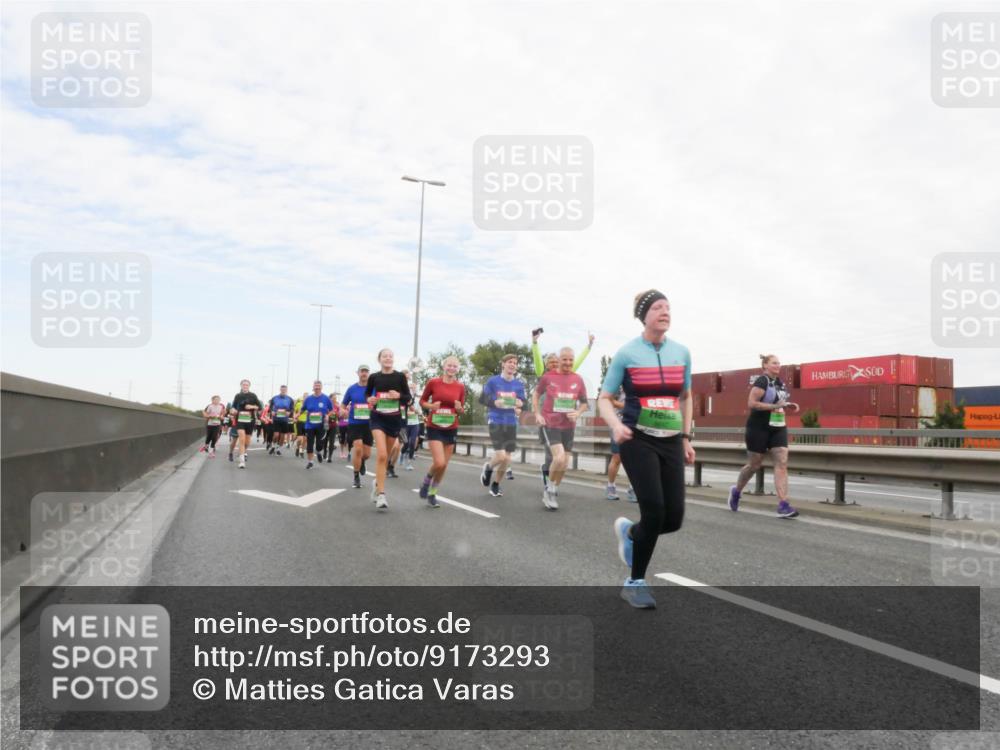 03.10.2025 - Köhlbrandbrückenlauf Matties Gatica Varas http://msf.ph/oto/9173293 03.10.2025 15:25:31 Position 3  meine-sportfotos.de