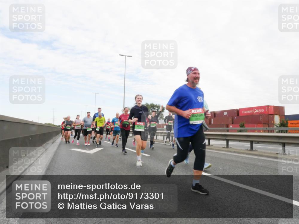 03.10.2025 - Köhlbrandbrückenlauf Matties Gatica Varas http://msf.ph/oto/9173301 03.10.2025 15:25:35 Position 3 6311 meine-sportfotos.de