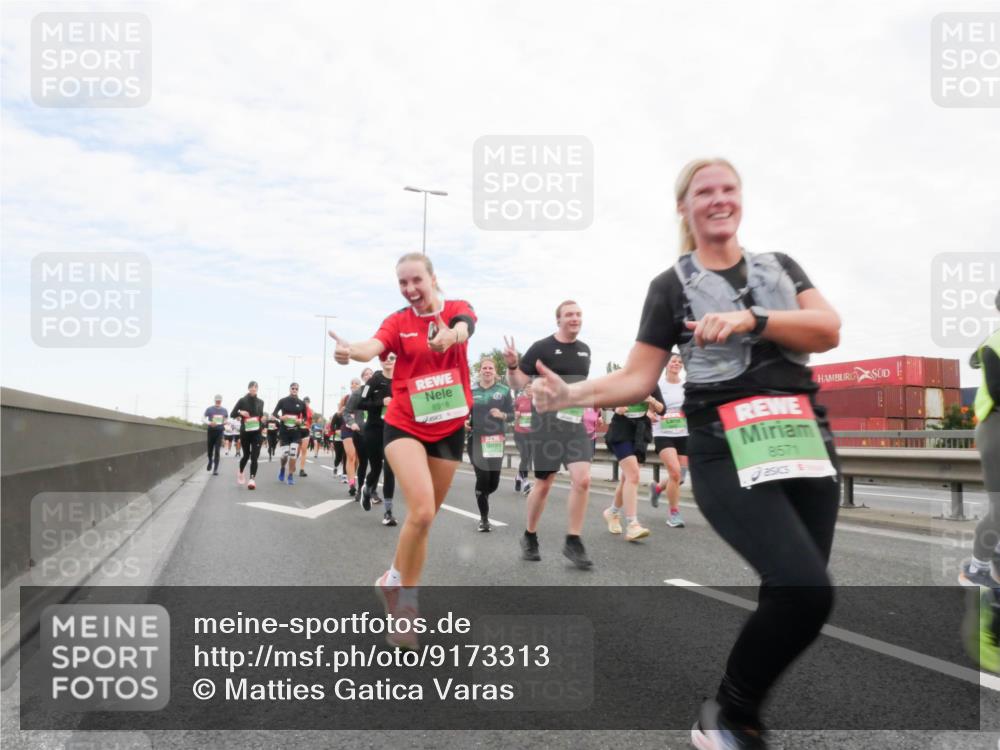 03.10.2025 - Köhlbrandbrückenlauf Matties Gatica Varas http://msf.ph/oto/9173313 03.10.2025 15:25:41 Position 3 8918, 8571 meine-sportfotos.de