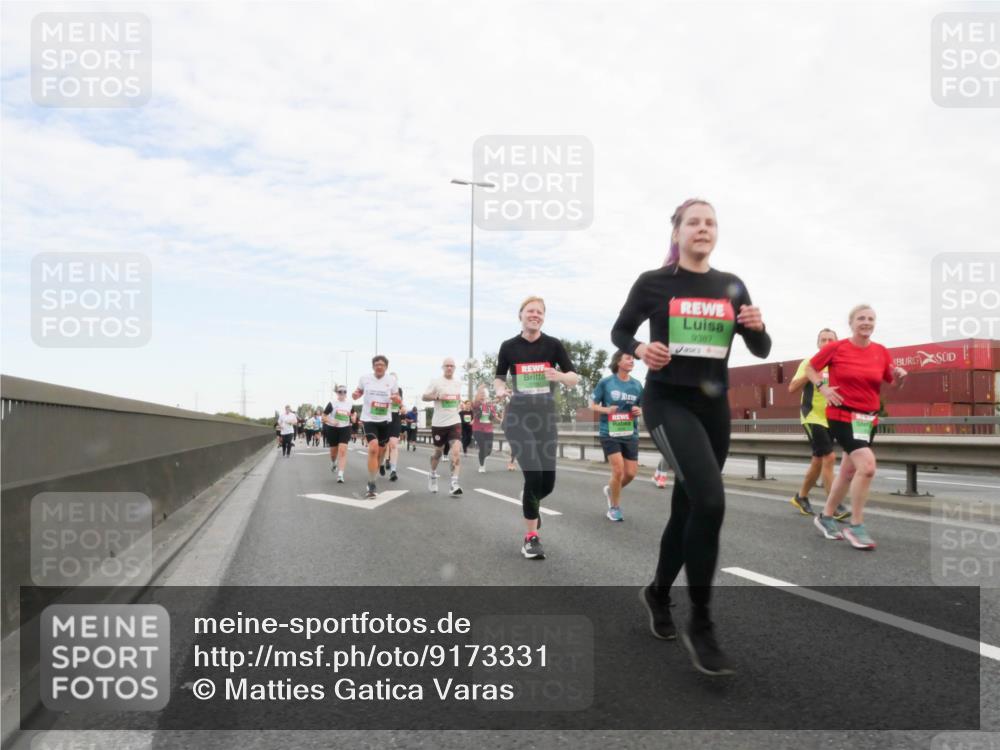 03.10.2025 - Köhlbrandbrückenlauf Matties Gatica Varas http://msf.ph/oto/9173331 03.10.2025 15:25:50 Position 3 9387 meine-sportfotos.de