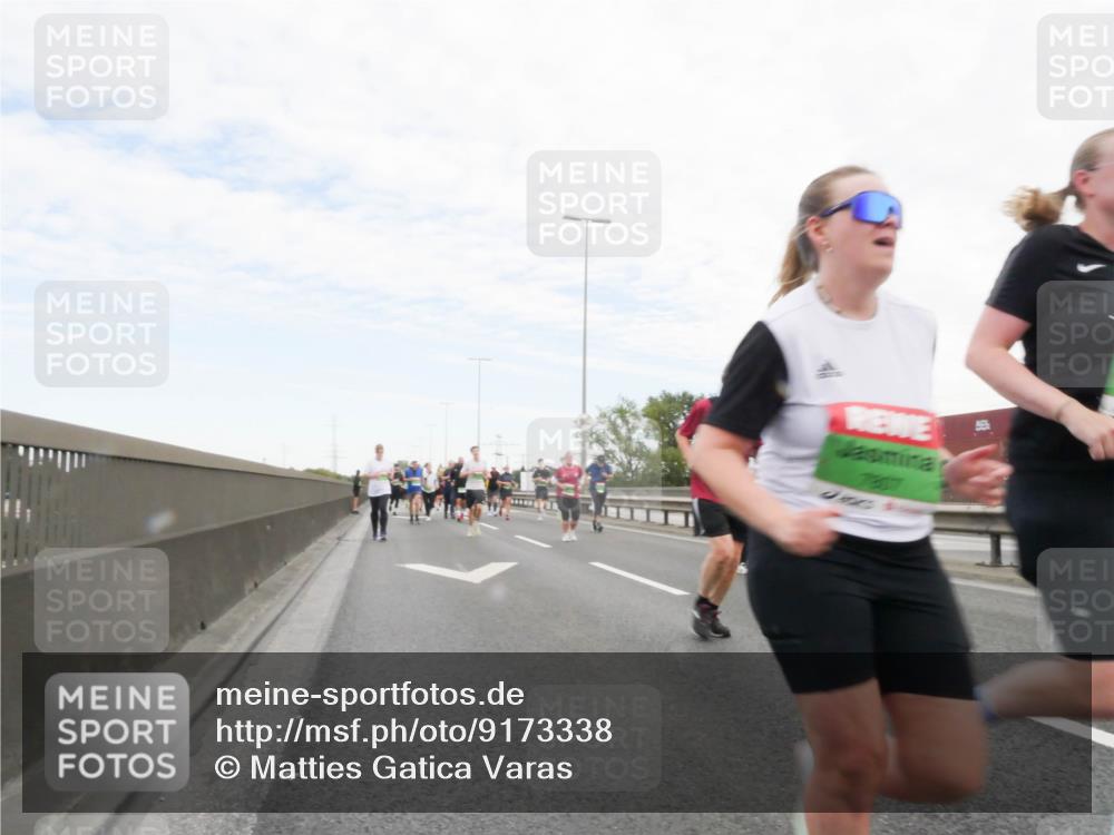 03.10.2025 - Köhlbrandbrückenlauf Matties Gatica Varas http://msf.ph/oto/9173338 03.10.2025 15:25:54 Position 3  meine-sportfotos.de
