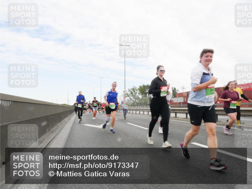 03.10.2025 - Köhlbrandbrückenlauf Matties Gatica Varas http://msf.ph/oto/9173347 03.10.2025 15:26:14 Position 3  meine-sportfotos.de