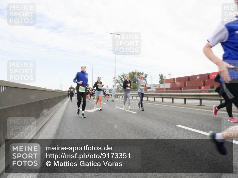 03.10.2025 - Köhlbrandbrückenlauf Matties Gatica Varas http://msf.ph/oto/9173351 03.10.2025 15:26:16 Position 3  meine-sportfotos.de