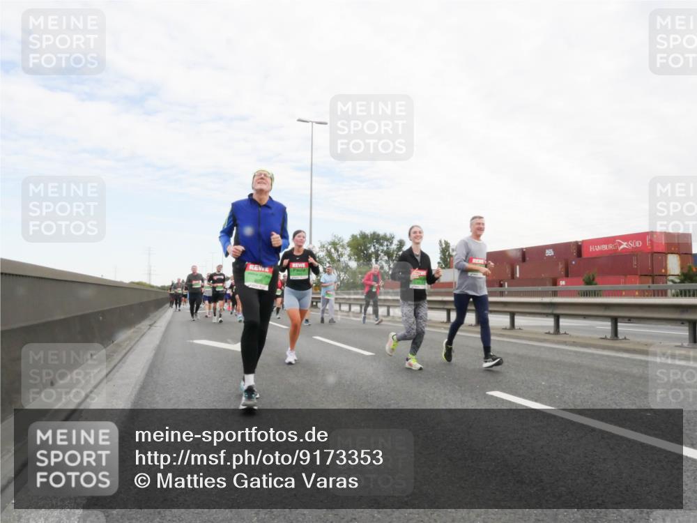 03.10.2025 - Köhlbrandbrückenlauf Matties Gatica Varas http://msf.ph/oto/9173353 03.10.2025 15:26:17 Position 3  meine-sportfotos.de
