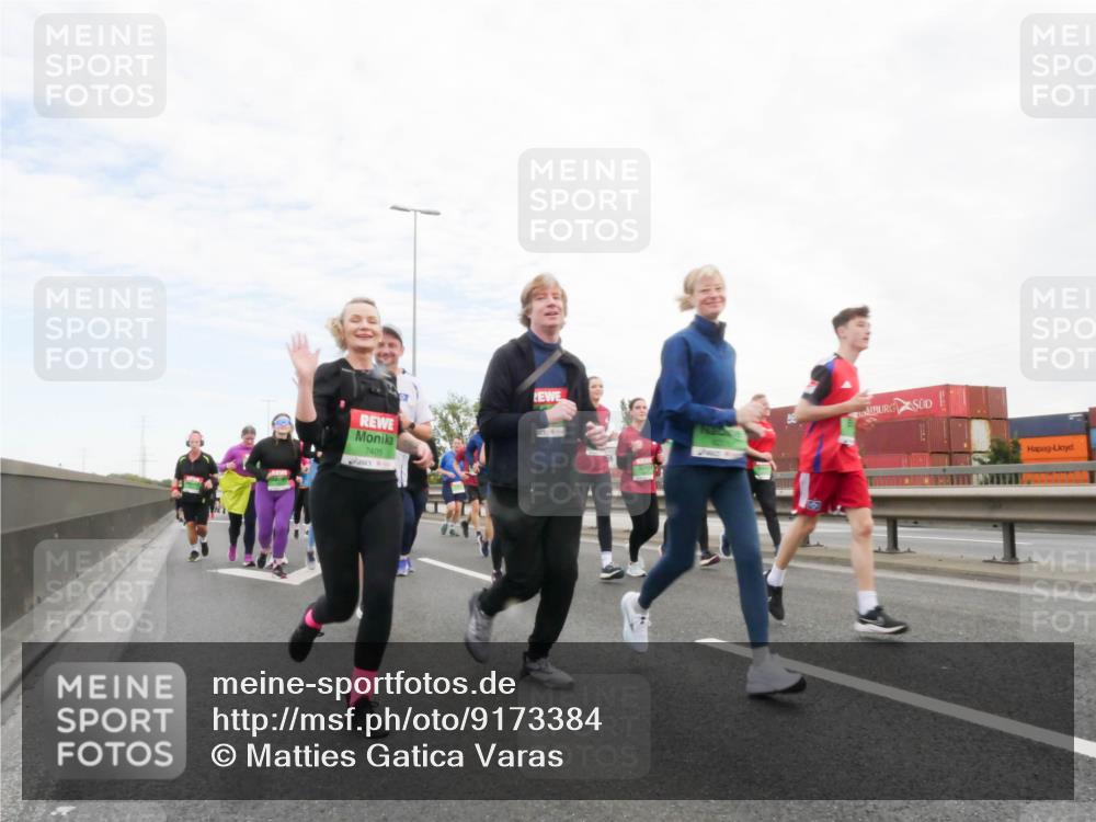 03.10.2025 - Köhlbrandbrückenlauf Matties Gatica Varas http://msf.ph/oto/9173384 03.10.2025 15:26:33 Position 3 7405 meine-sportfotos.de