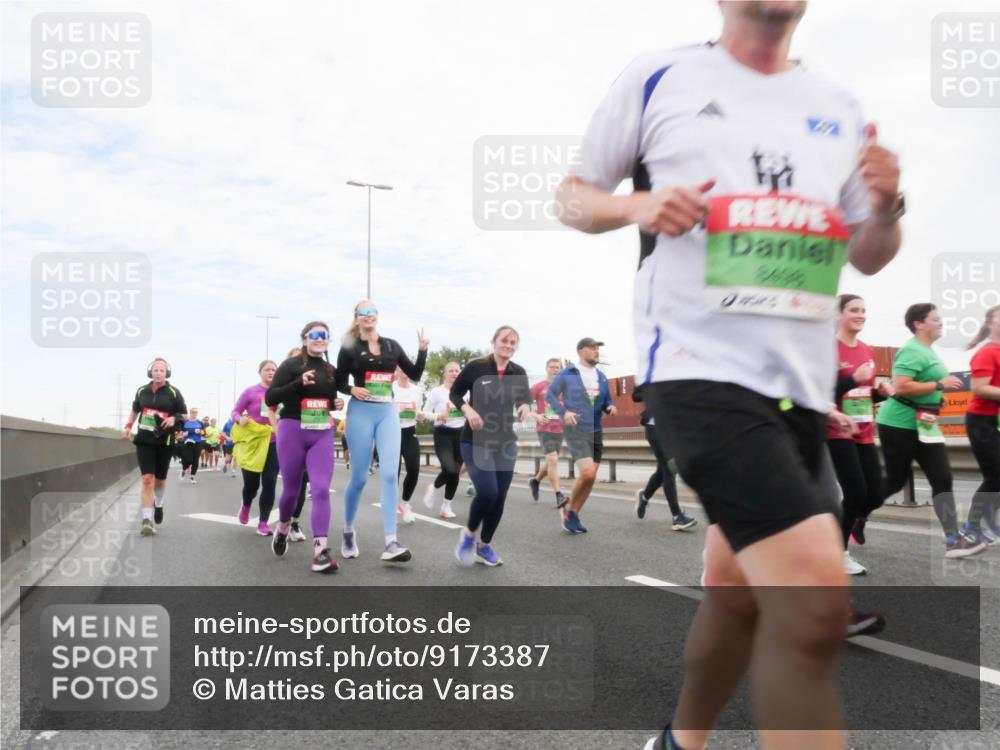 03.10.2025 - Köhlbrandbrückenlauf Matties Gatica Varas http://msf.ph/oto/9173387 03.10.2025 15:26:34 Position 3 214444 meine-sportfotos.de
